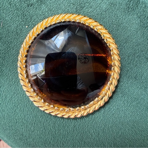 Kramer Jewelry - Vintage Kramer Translucent Brown Tones Resin Gold Brooch